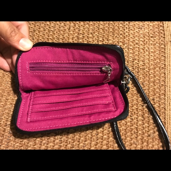💰 COACH wristlet -Open to offers - Picture 2 of 5